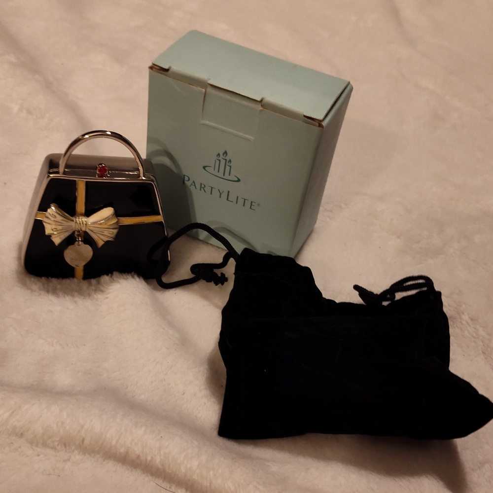 NEW! PARTYLITE Audrey Purse Tealight Candle Holder (Super Cute) **Retired**